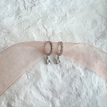 [Kismet Jewels ]Luxurious Geometric Drop Earrings