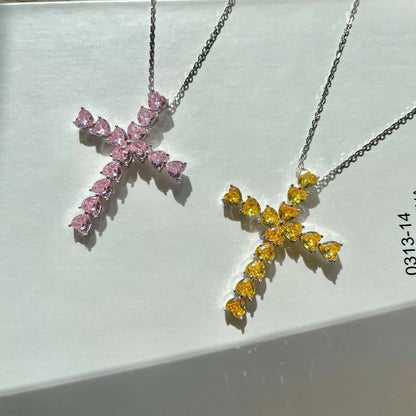 [Kismet Jewels ]Radiant Cross Shape Necklace