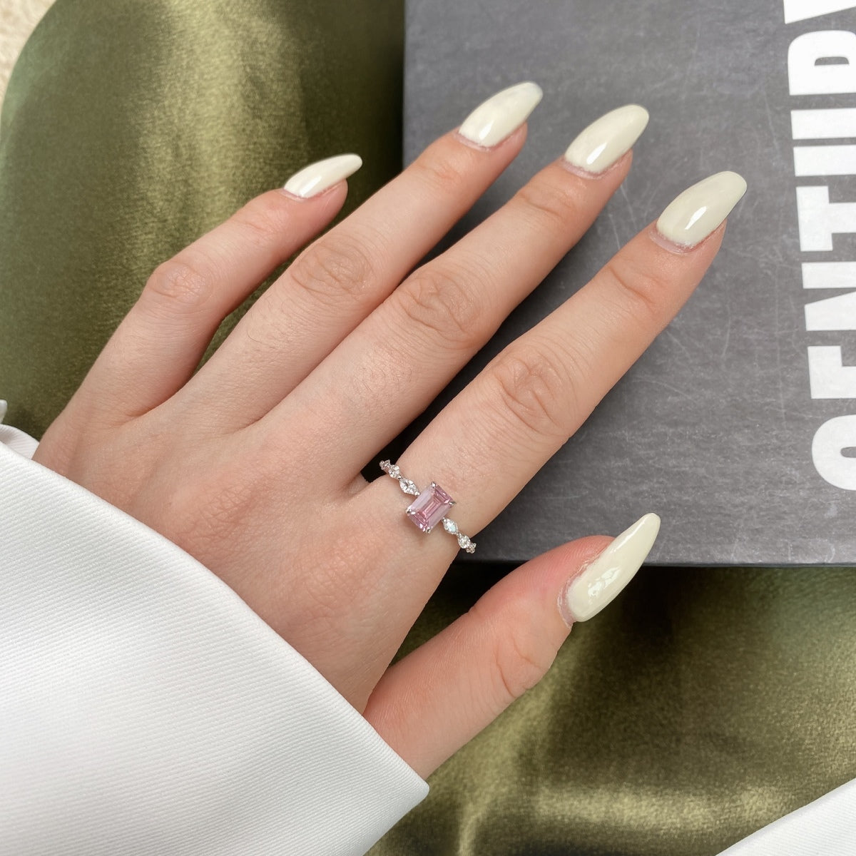 [Kismet Jewels ]1.0 Carat Dainty Resplendent Radiant Cut Daily Ring