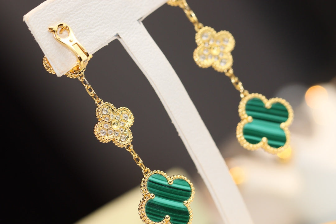 [Kismet Jewels ]CLOVER EARRINGS GOLD MALACHITE DIAMOND 3 MOTIF