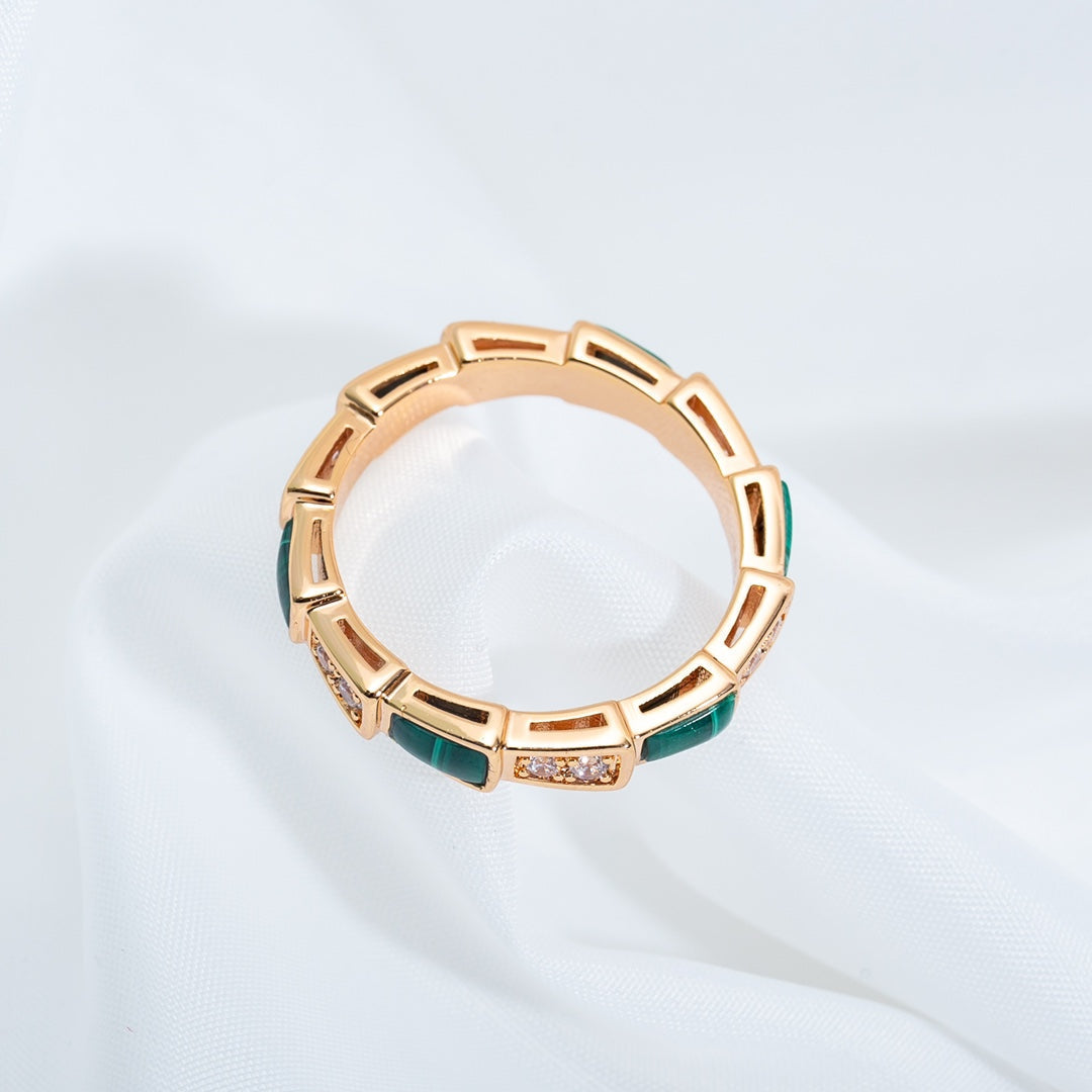 [Kismet Jewels ]SERPENTI RING PINK GOLD MALACHITE DIAMOND 3MM