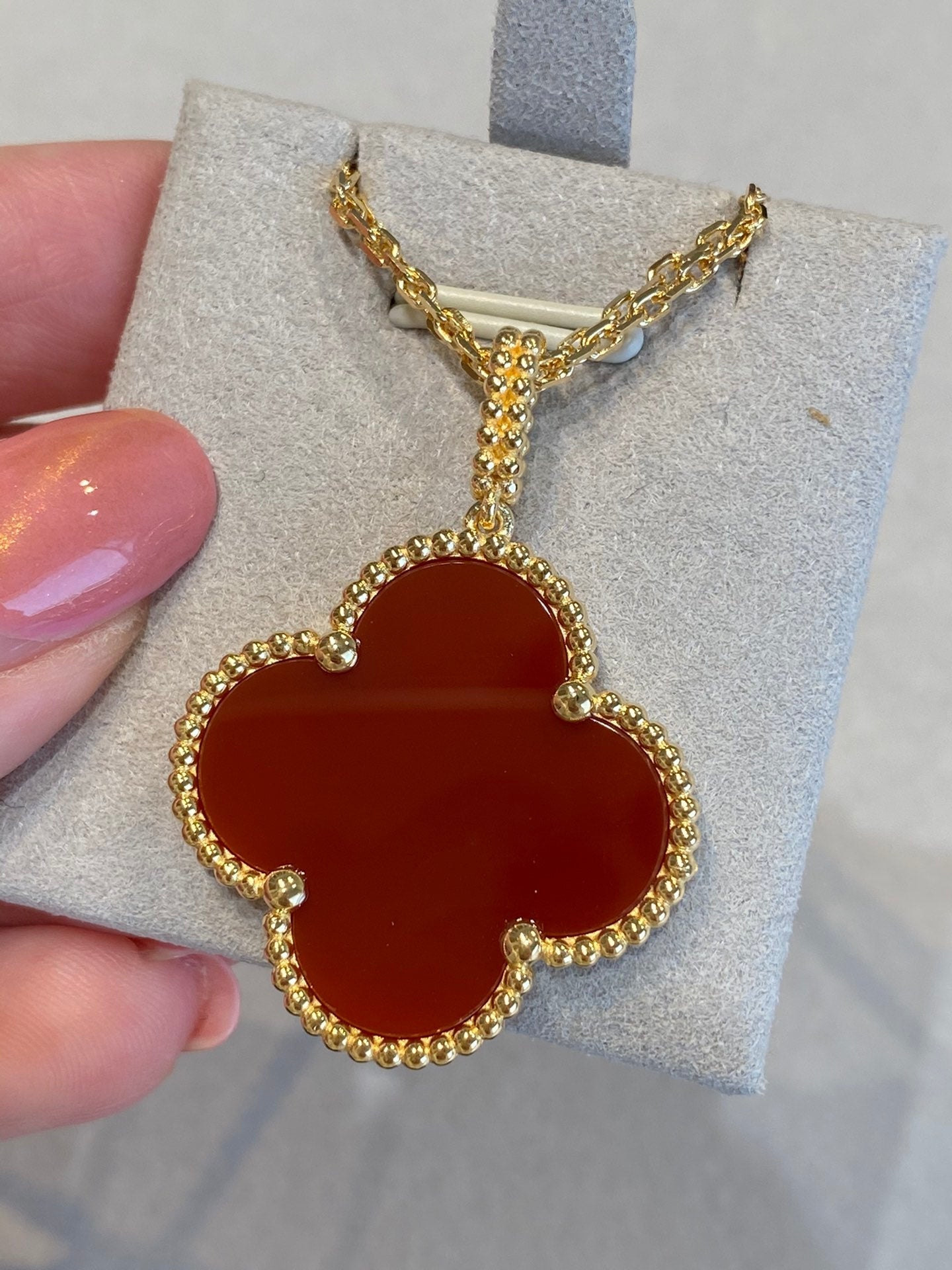 [Kismet Jewels ]CLOVER 25MM NECKLACE GOLD CARNELIAN
