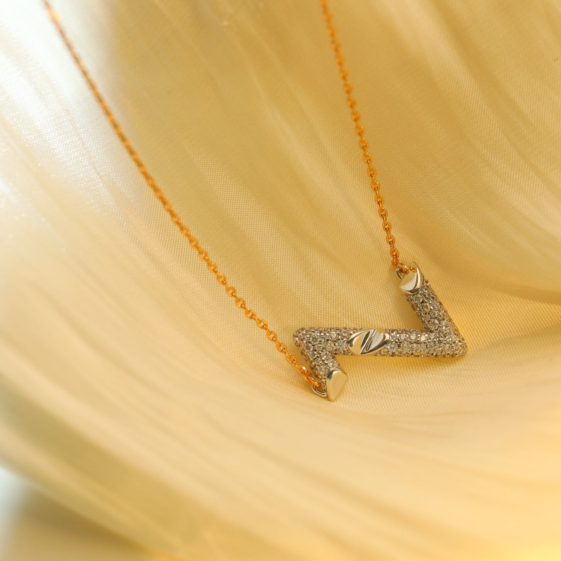[Kismet Jewels ]VOLT SILVER DIAMOND PEDANT NECKLACE
