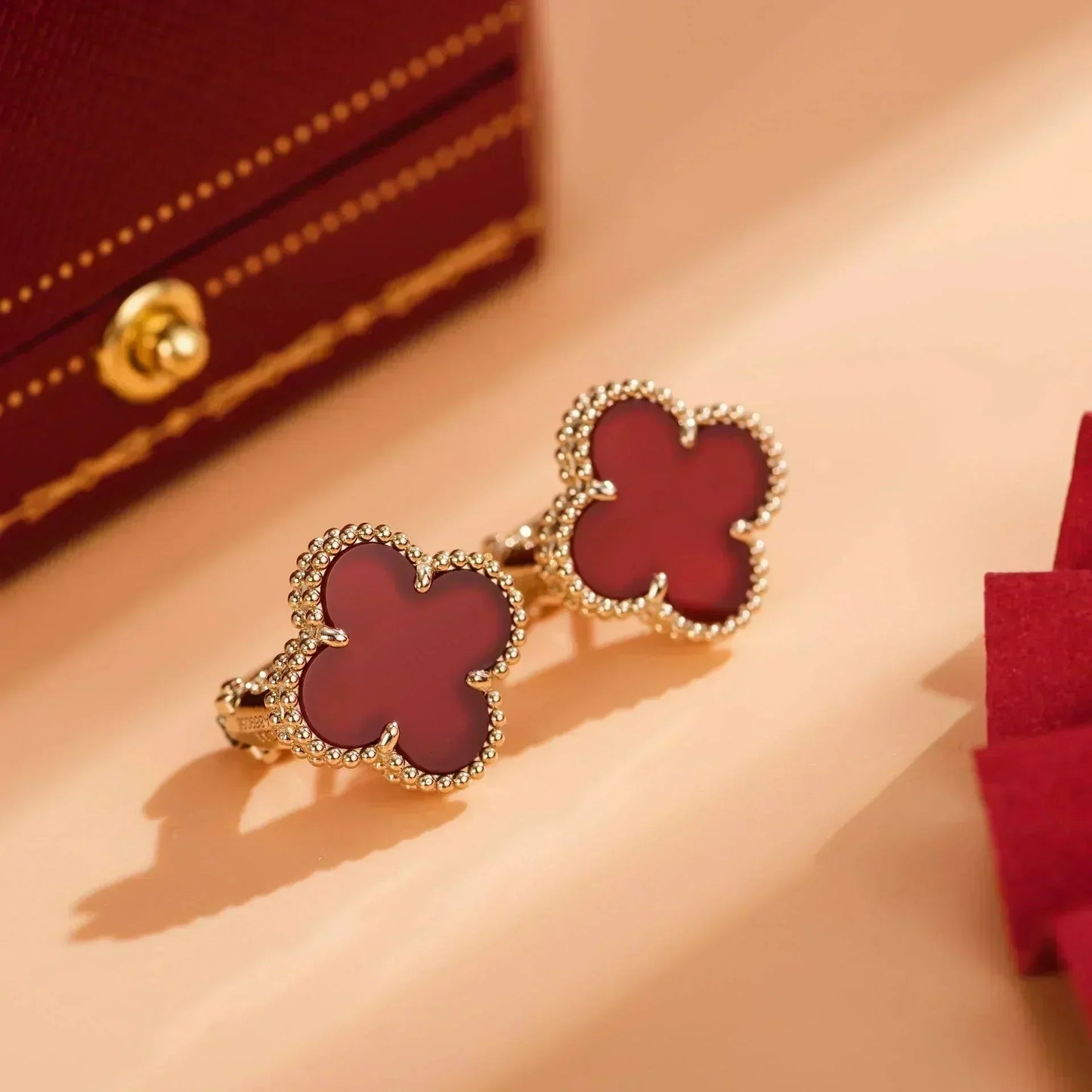 [Kismet Jewels ]CLOVER MEDIUM 1 MOTIFS CARNELIAN  EARRINGS