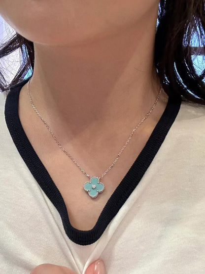 [Kismet Jewels ]CLOVER 1 DIAMOND LIGHT BLUE SILVER NECKLACE