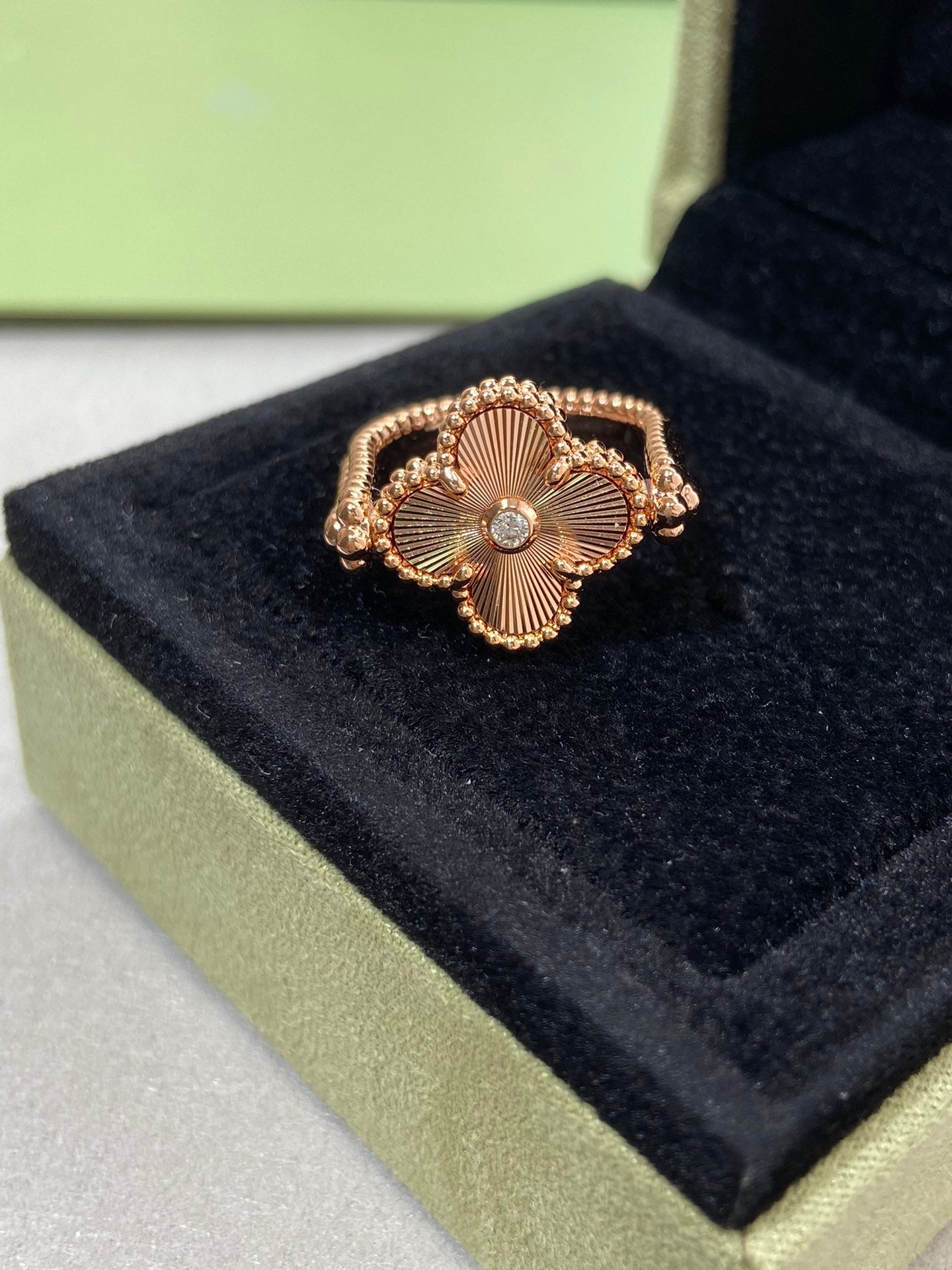 [Kismet Jewels ]CLOVER RIVERSIBLE ROSE GOLD RING