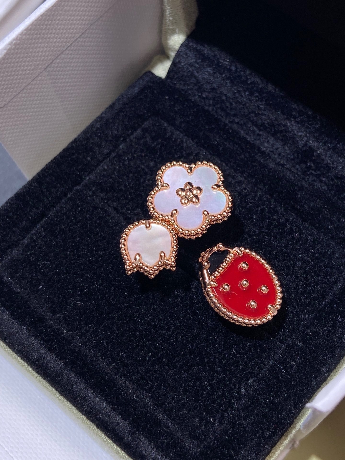 [Kismet Jewels ]LUCKY 3 MOTIF ROSE GOLD RING
