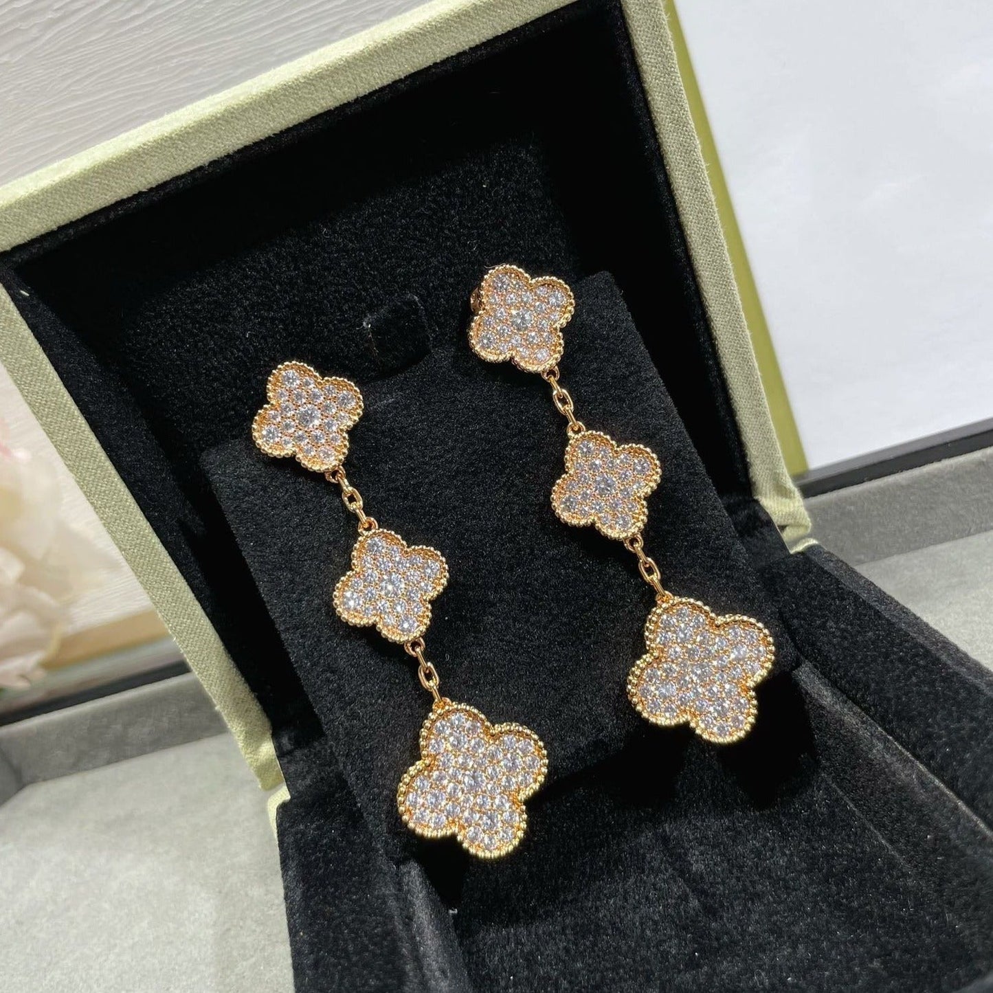 [Kismet Jewels ]CLOVER 3 MOTIFS DIAMOND PAVED ROSE GOLD EARRINGS