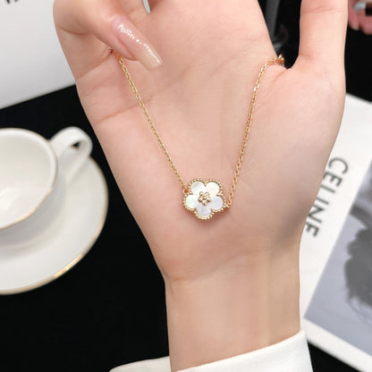 [Kismet Jewels ]LUCKY  WHITE MOP  PLUM BLOSSOM NECKLACE