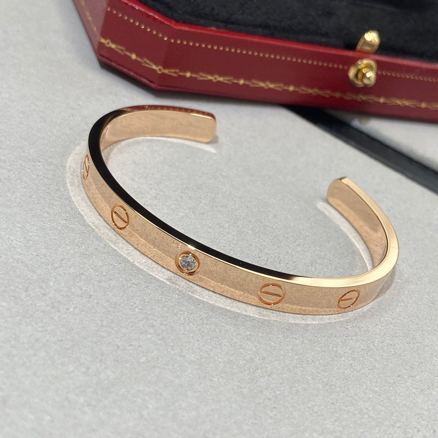 [Kismet Jewels ]LOVE BRACELET 6.1MM 1 DIAMOND OPEN CUFF