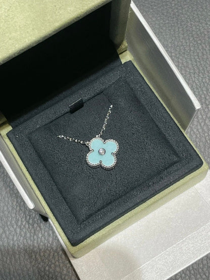 [Kismet Jewels ]CLOVER 1 DIAMOND LIGHT BLUE SILVER NECKLACE