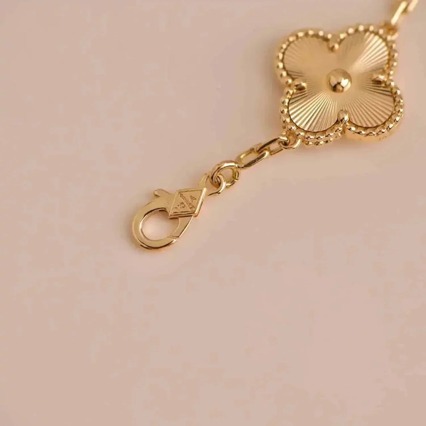 [Kismet Jewels ]CLOVER 5 FLOWERS LASER BRACELET